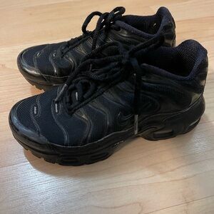 Nike Black Air Max Sneakers